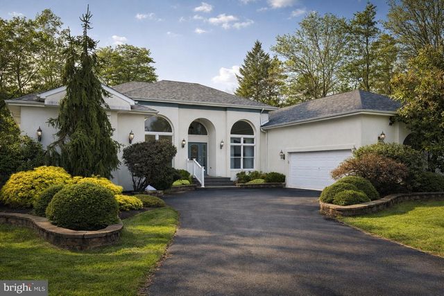 11 HOLLY KNOLL DR, Cape May Court House, NJ 08210