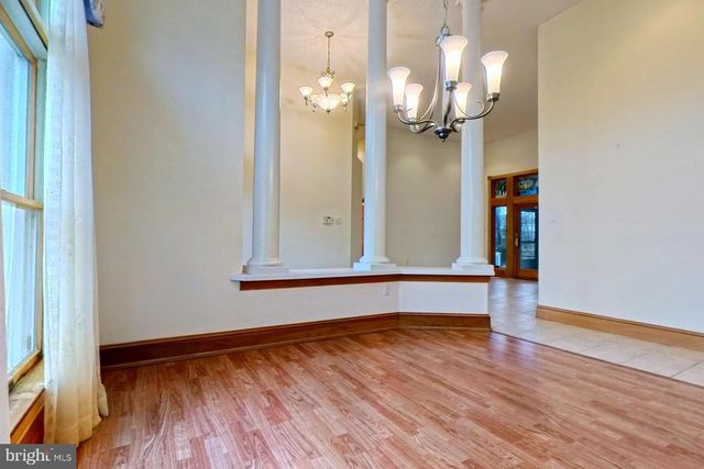 11 HOLLY KNOLL DR, Cape May Court House, NJ 08210