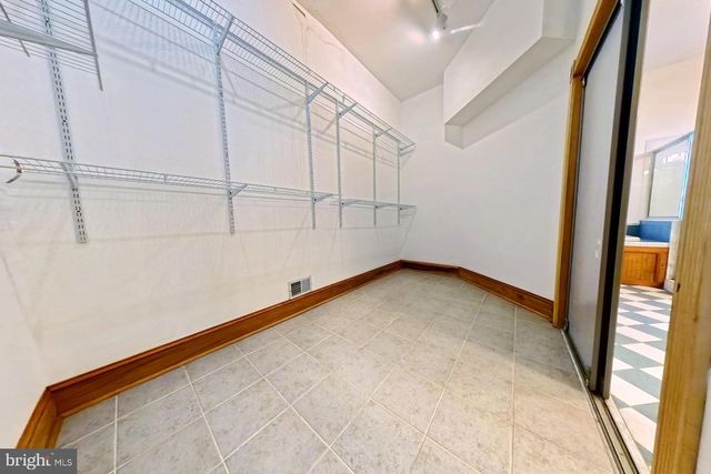 11 HOLLY KNOLL DR, Cape May Court House, NJ 08210