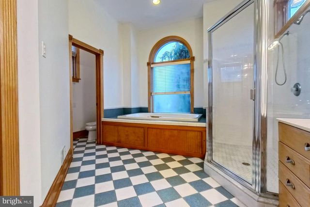 11 HOLLY KNOLL DR, Cape May Court House, NJ 08210