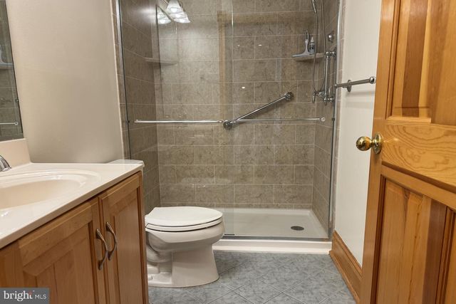 11 HOLLY KNOLL DR, Cape May Court House, NJ 08210