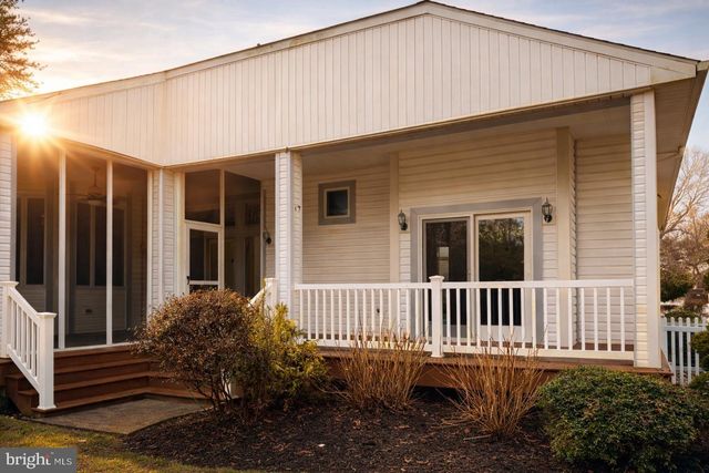 11 HOLLY KNOLL DR, Cape May Court House, NJ 08210