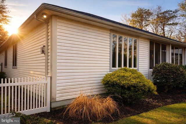 11 HOLLY KNOLL DR, Cape May Court House, NJ 08210