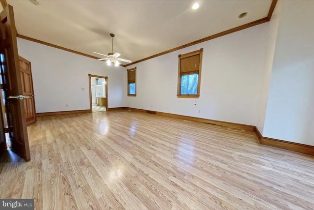 11 HOLLY KNOLL DR, Cape May Court House, NJ 08210