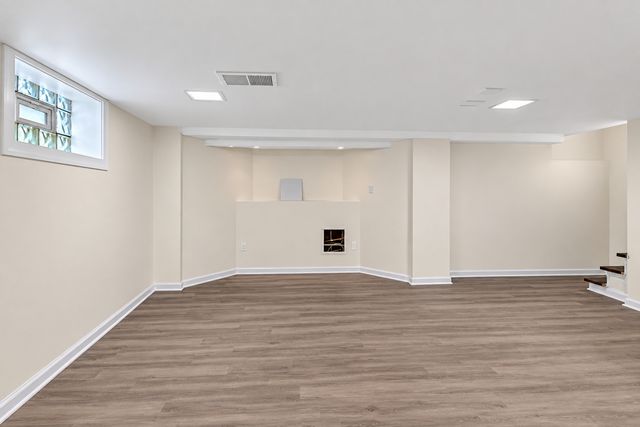 10048 S Rhodes Avenue, Chicago, IL 60628