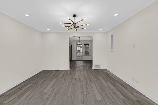 10048 S Rhodes Avenue, Chicago, IL 60628