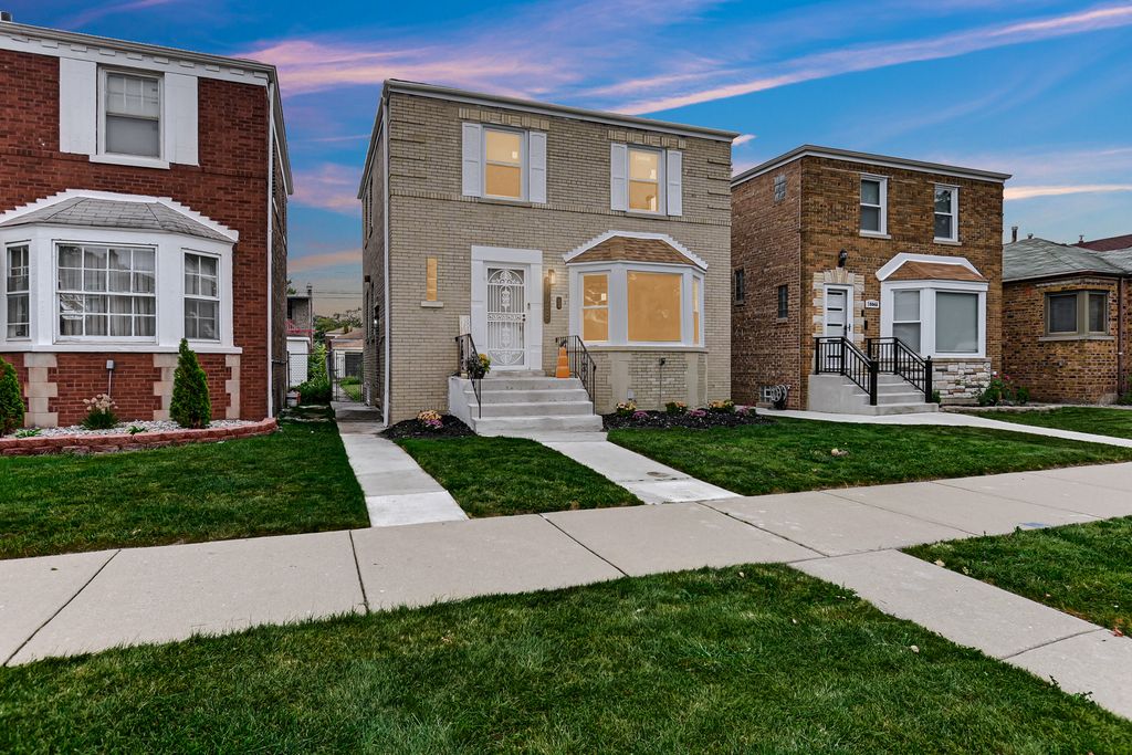 10048 S Rhodes Avenue, Chicago, IL 60628