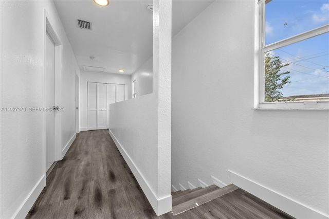 1541 NW 1st Ct, Miami, FL 33136