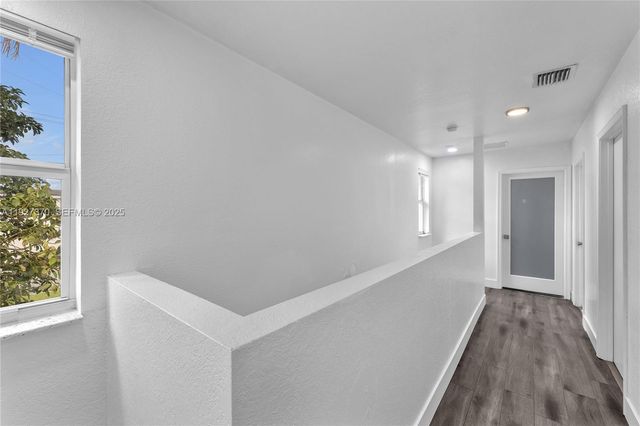 1541 NW 1st Ct, Miami, FL 33136