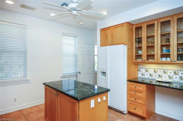 580 Sea Oats DR, Sanibel, FL 33957