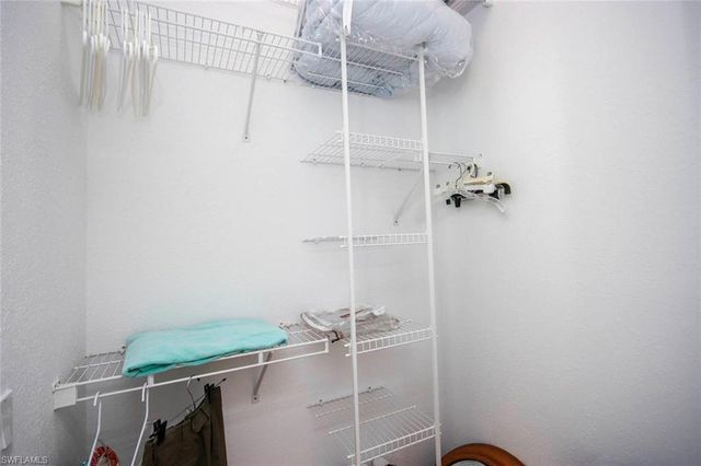 580 Sea Oats DR, Sanibel, FL 33957