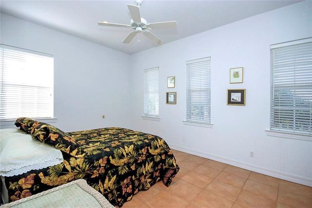 580 Sea Oats DR, Sanibel, FL 33957