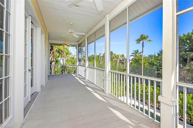 580 Sea Oats DR, Sanibel, FL 33957