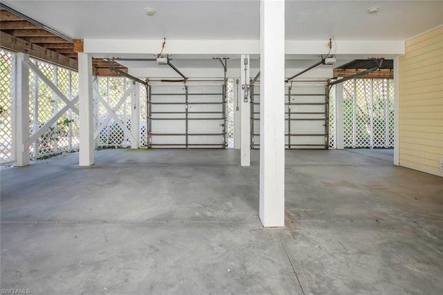 580 Sea Oats DR, Sanibel, FL 33957