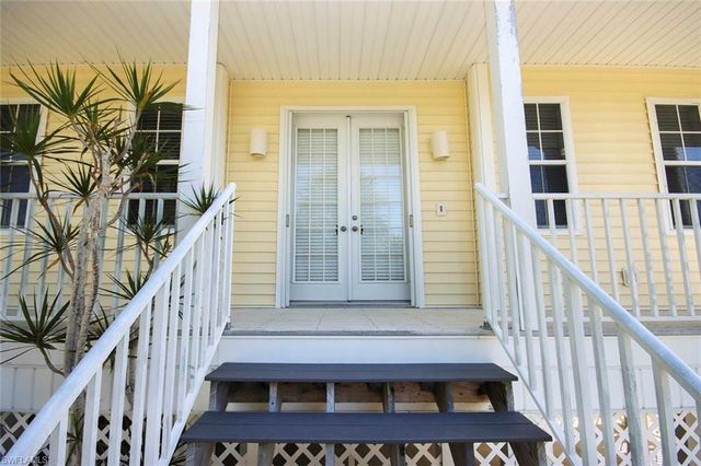 580 Sea Oats DR, Sanibel, FL 33957