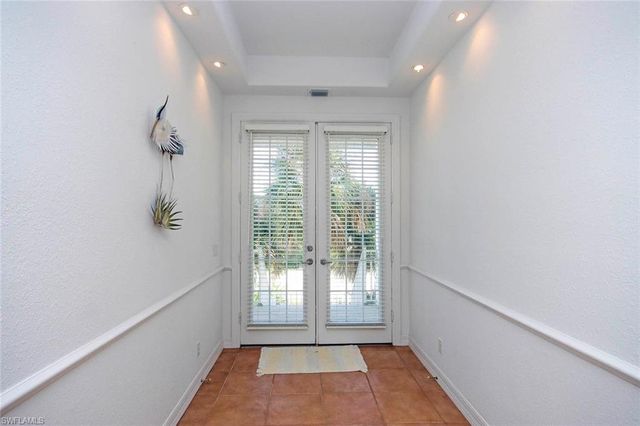 580 Sea Oats DR, Sanibel, FL 33957