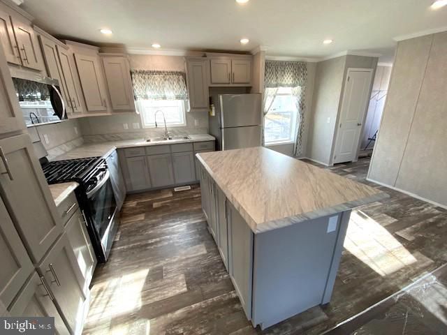 10104 FERNWOOD LN, Breinigsville, PA 18031