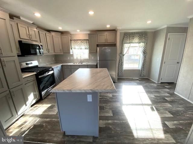 10104 FERNWOOD LN, Breinigsville, PA 18031