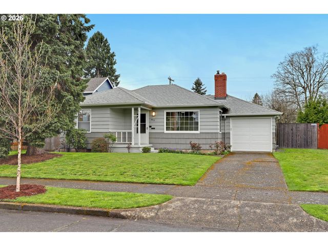 8915 Se MARKET St, Portland, OR 97216