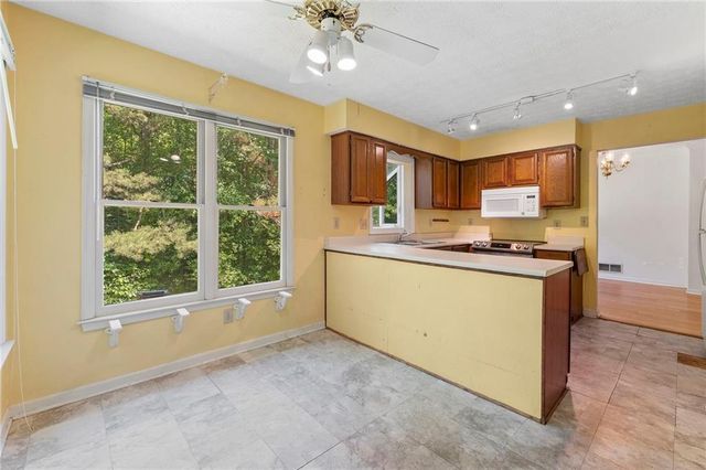 2261 SW Brookmont Terrace, Marietta, GA 30064