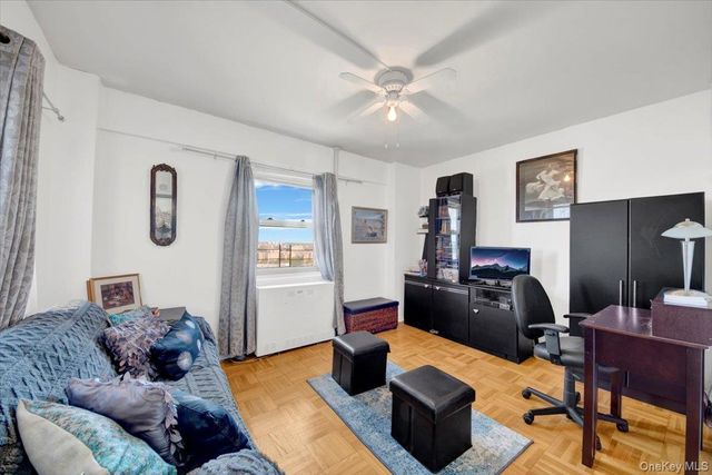 4 Fordham Hill Oval 16C, Bronx, NY 10468
