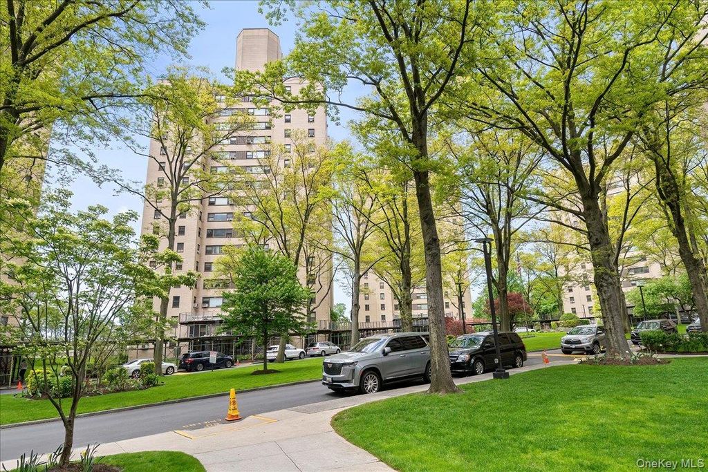 4 Fordham Hill Oval 16C, Bronx, NY 10468 — photo 2