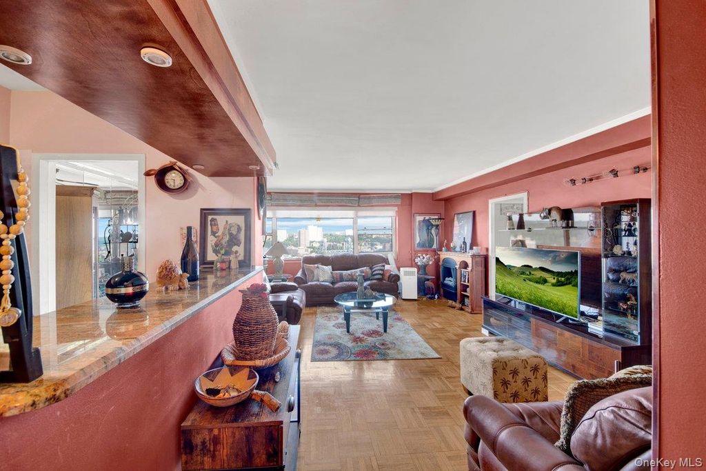 4 Fordham Hill Oval 16C, Bronx, NY 10468 — photo 3