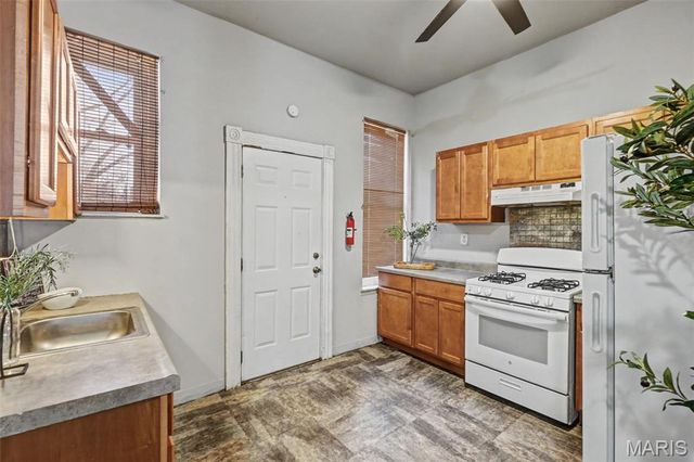 2922 Virginia Avenue, St Louis, MO 63118