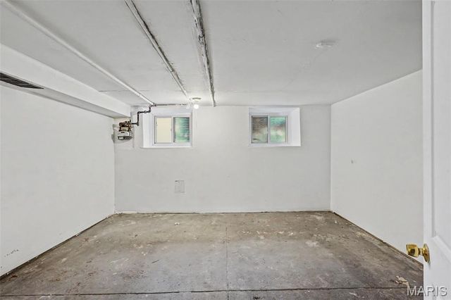 2922 Virginia Avenue, St Louis, MO 63118