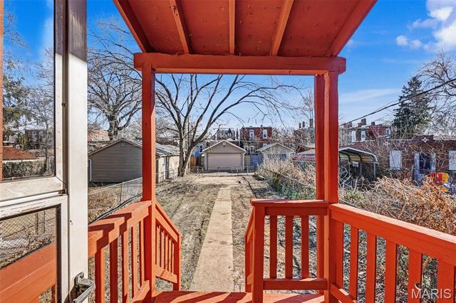 2922 Virginia Avenue, St Louis, MO 63118