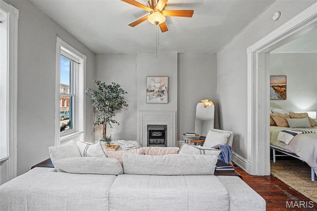 2922 Virginia Avenue, St Louis, MO 63118