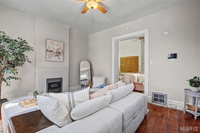 2922 Virginia Avenue, St Louis, MO 63118