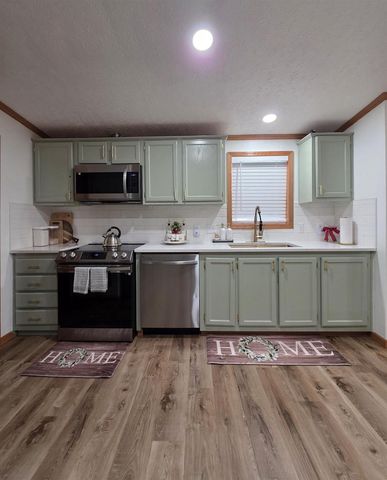 256 Dogwood Lane, Wisconsin Dells, WI 53965