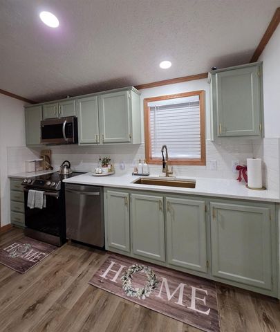 256 Dogwood Lane, Wisconsin Dells, WI 53965