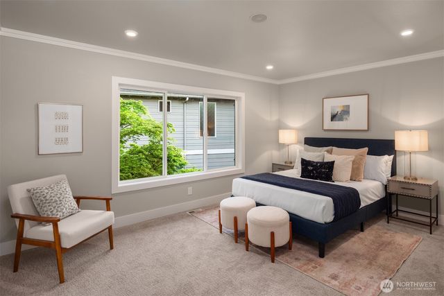 9732 Slater Avenue NE, Kirkland, WA 98033