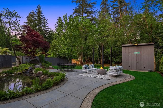 9732 Slater Avenue NE, Kirkland, WA 98033