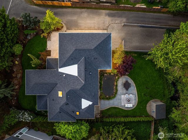 9732 Slater Avenue NE, Kirkland, WA 98033