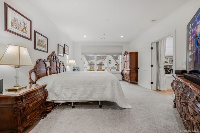 21105 Aspenwood Drive, Plainview, NY 11803