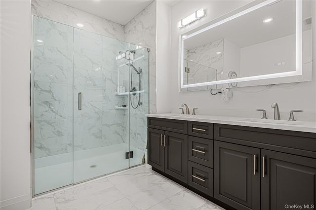 21105 Aspenwood Drive, Plainview, NY 11803