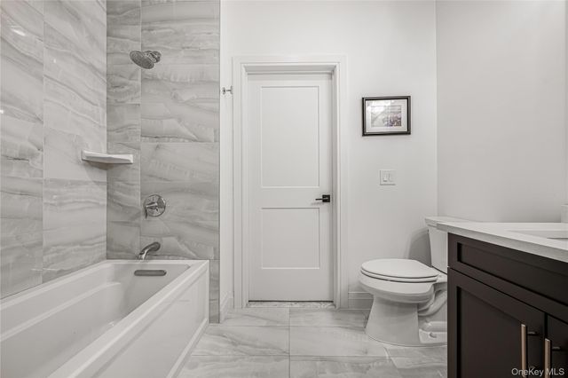 21105 Aspenwood Drive, Plainview, NY 11803