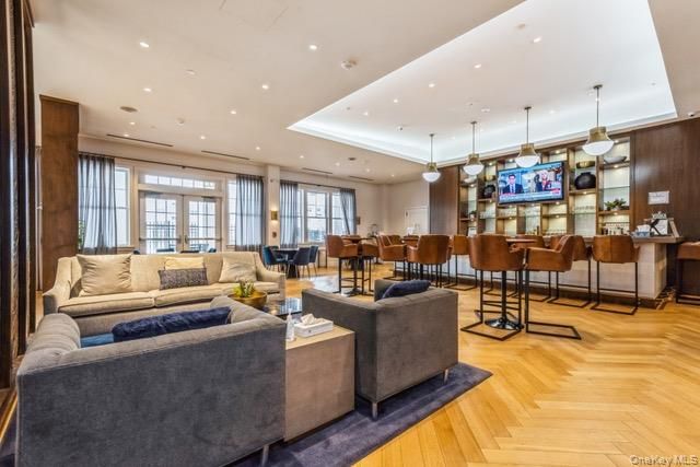 21105 Aspenwood Drive, Plainview, NY 11803