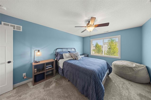 570 NE Brookshire Drive, Waukee, IA 50263