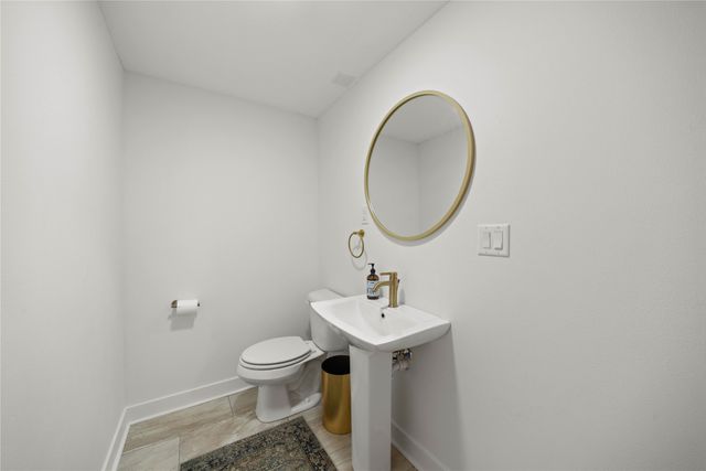 570 NE Brookshire Drive, Waukee, IA 50263