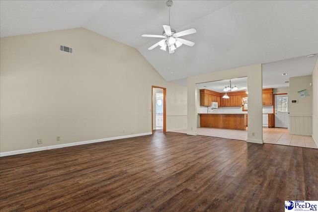 618 E Cricklewood Dr., Florence, SC 29505