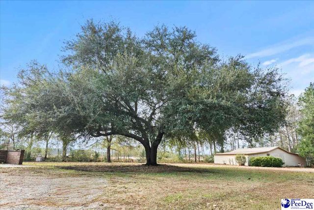 618 E Cricklewood Dr., Florence, SC 29505