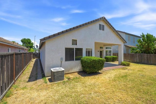 1971 Crutchfield Lane, Manteca, CA 95336
