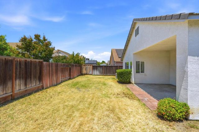 1971 Crutchfield Lane, Manteca, CA 95336