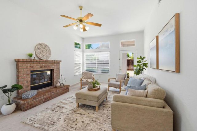 1971 Crutchfield Lane, Manteca, CA 95336
