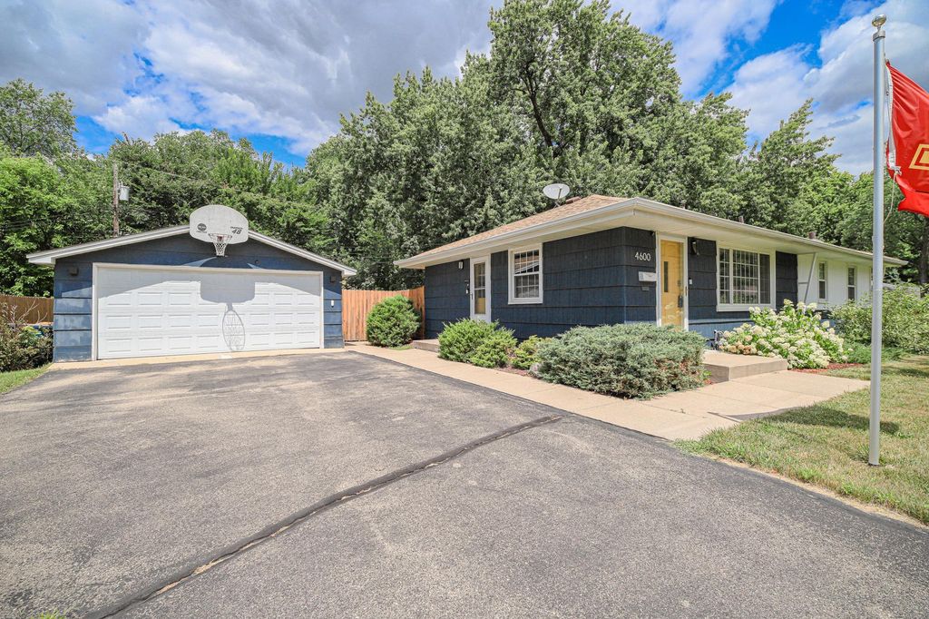 4600 Nord Drive, Bloomington, MN 55437 — photo 5