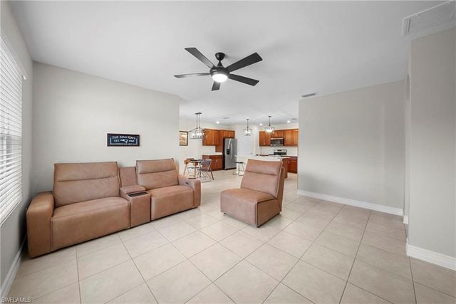 1628 9th TER, Cape Coral, FL 33993